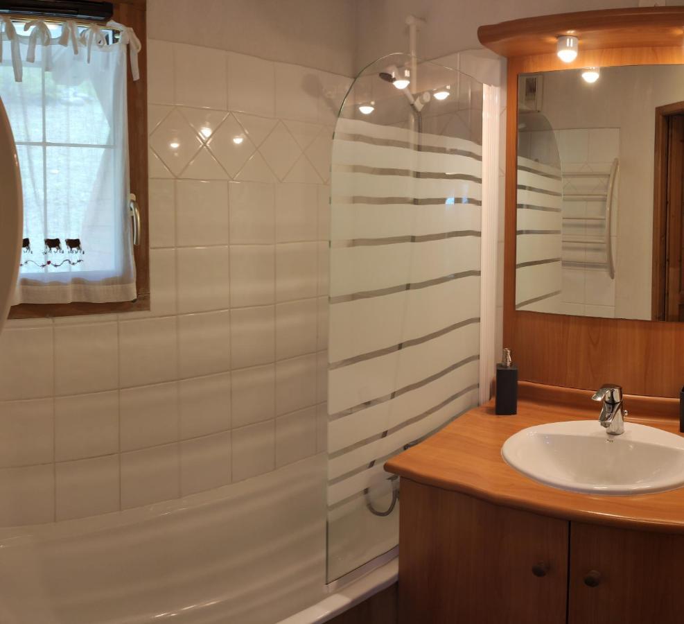 T2 Meuble Tourisme 3 Etoiles, Pied Des Pistes-parking Prive Avec Balcon Et Superbe Vue