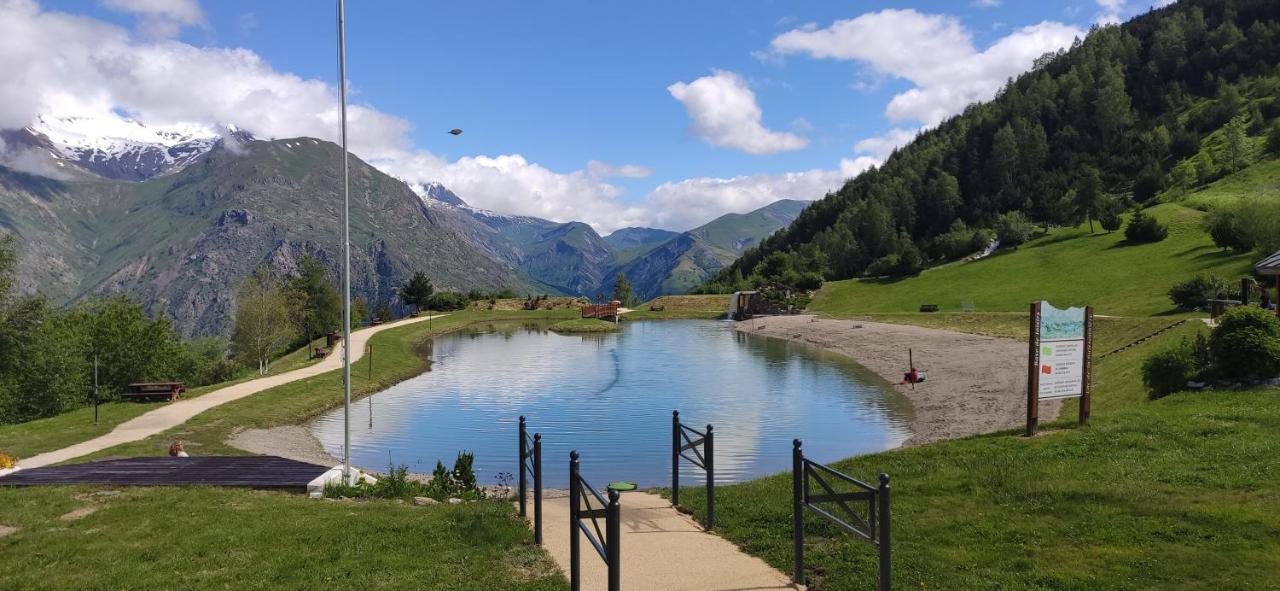 Appartement T2 Meublé Tourisme 3 étoiles Confort Linge De Lit-serviettes-ménage-parking Privé Avec Superbe Vue Et Au Pied Des Pistes Les Deux Alpes