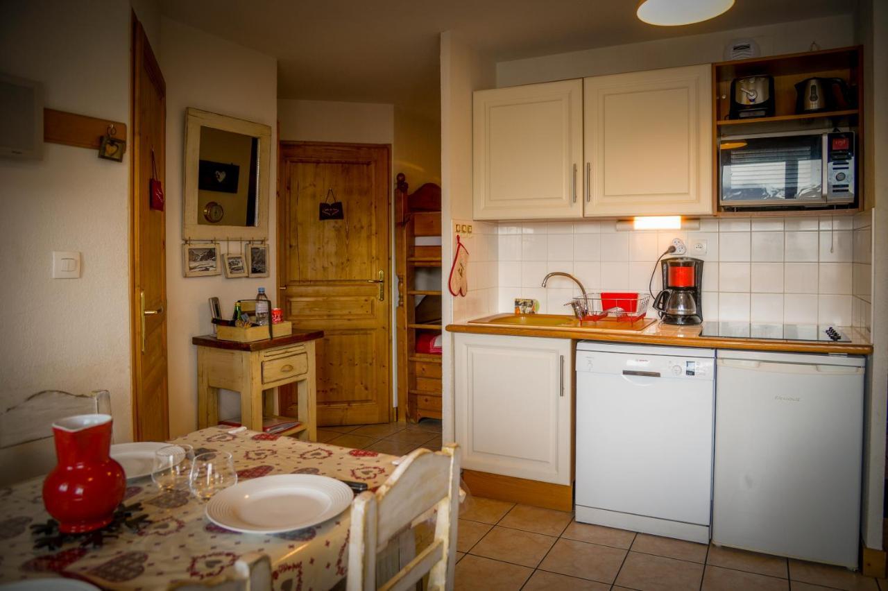 Appartement T2 Meublé Tourisme 3 étoiles Confort Linge De Lit-serviettes-ménage-parking Privé Avec Superbe Vue Et Au Pied Des Pistes *